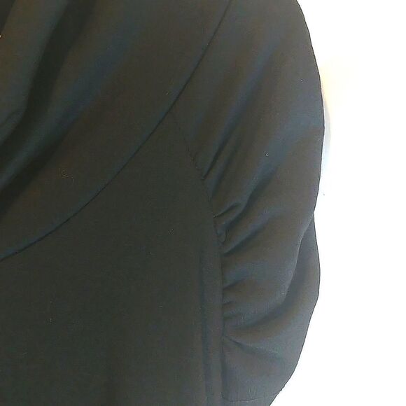 Discreet. NWT. Women's black top with silver bling! Size Large. - Picture 3 of 9